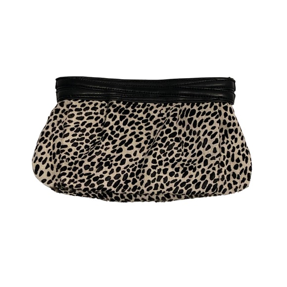 Ann Taylor Genuine‎ Leather Calf-Hair Animal Print Clutch Pre-Owned - Picture 1 of 8